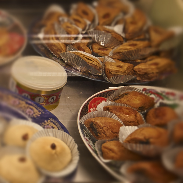 Plateau de pâtisseries orientales — Chahiat